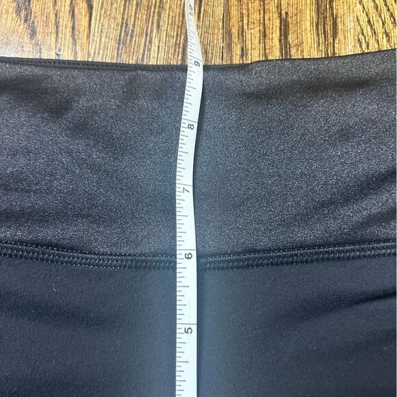 Lululemon Black Leggings Size 4 30” Inseam *Small flaws* Shiny Waistband - Picture 16 of 16